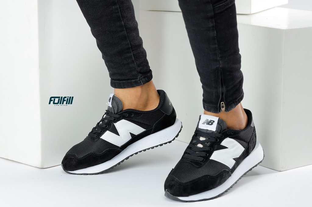 New Balance 237