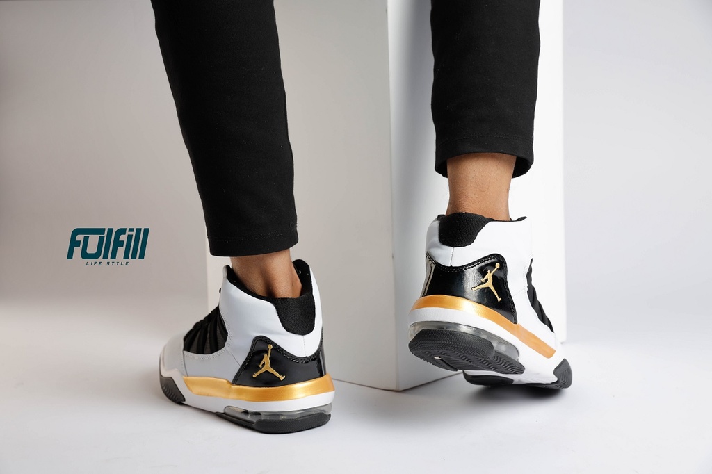 Jordan Max Aura Black - Gold