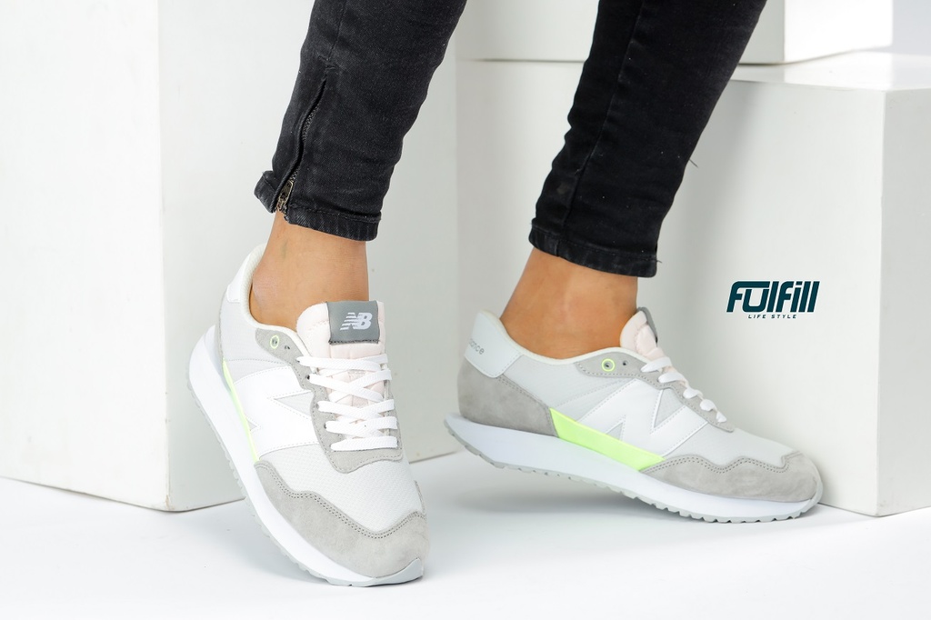 New Balance 237