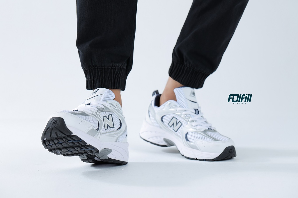 New Balance 530 trainers White