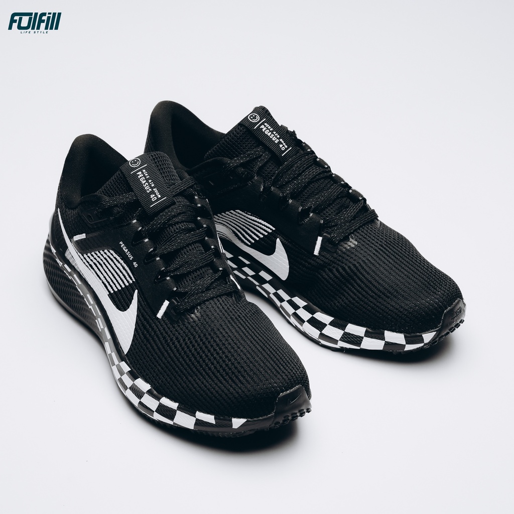 Nike PEGASUS 40 Black - White