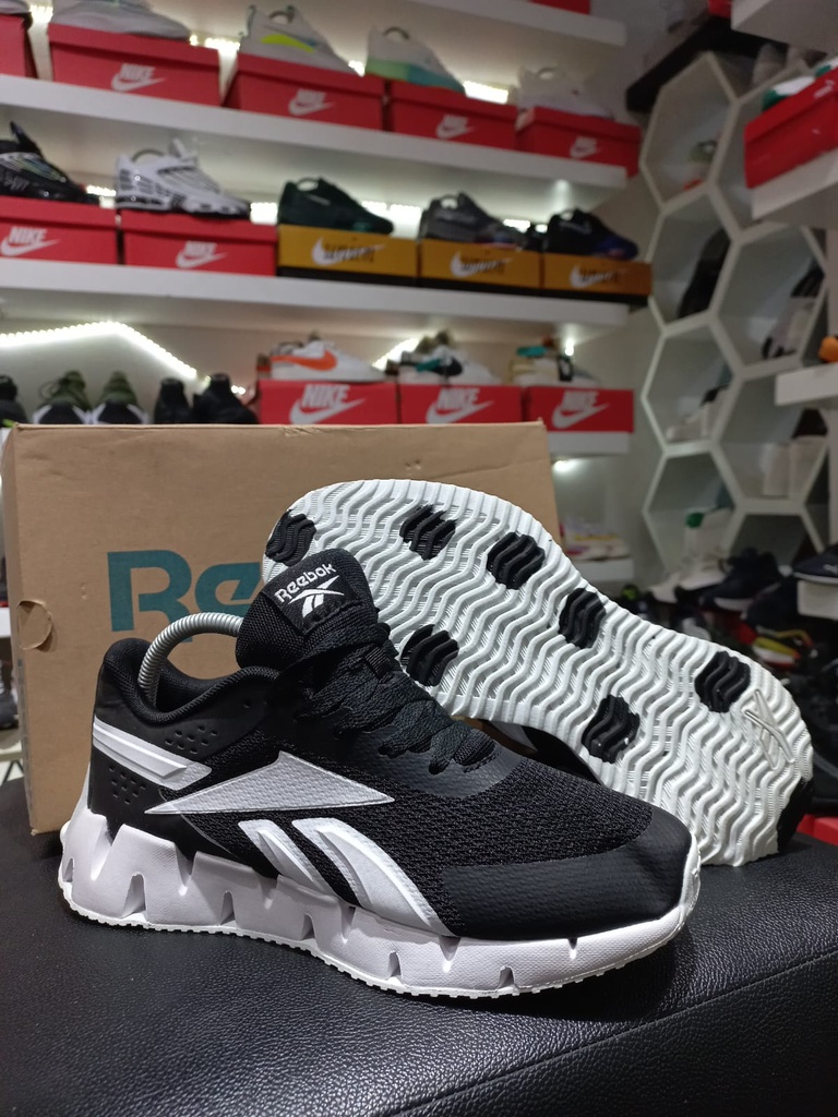 Reebok ZIG BLACK WHITE