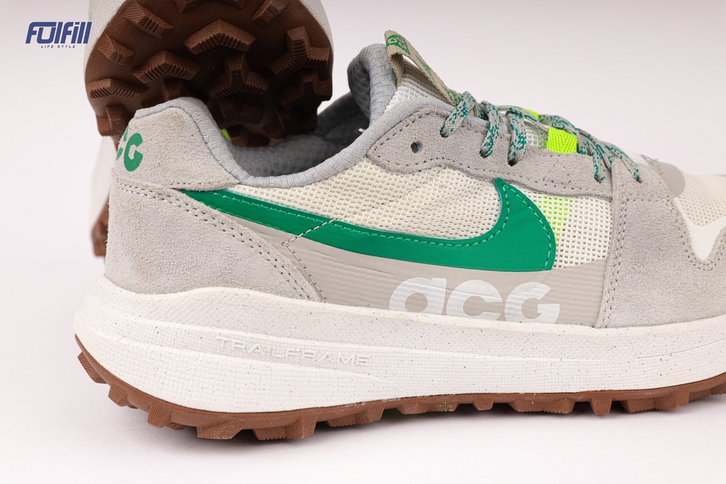 Nike ACG Beige Green