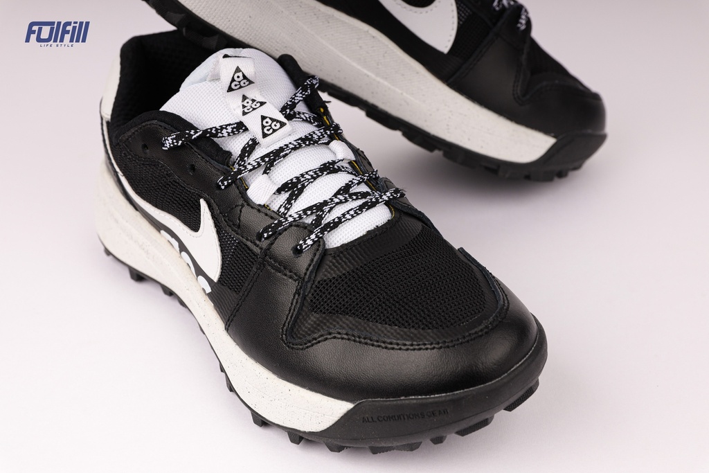 Nike ACG Beige Green