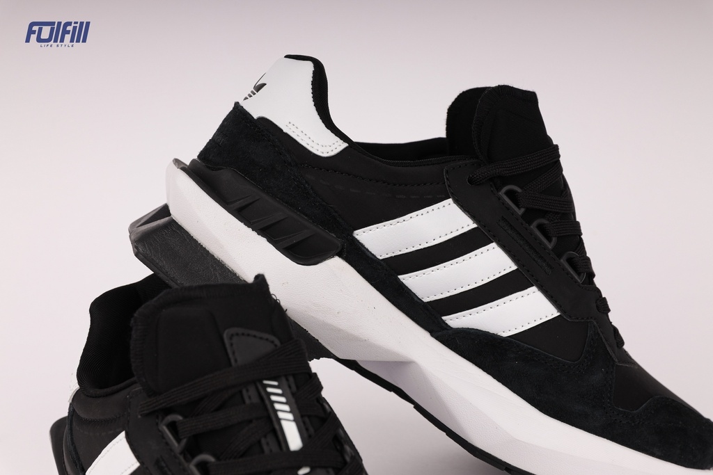 ADIDAS Cloudfoamlll 