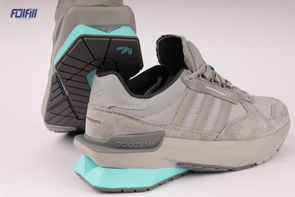 ADIDAS Cloudfoamlll 