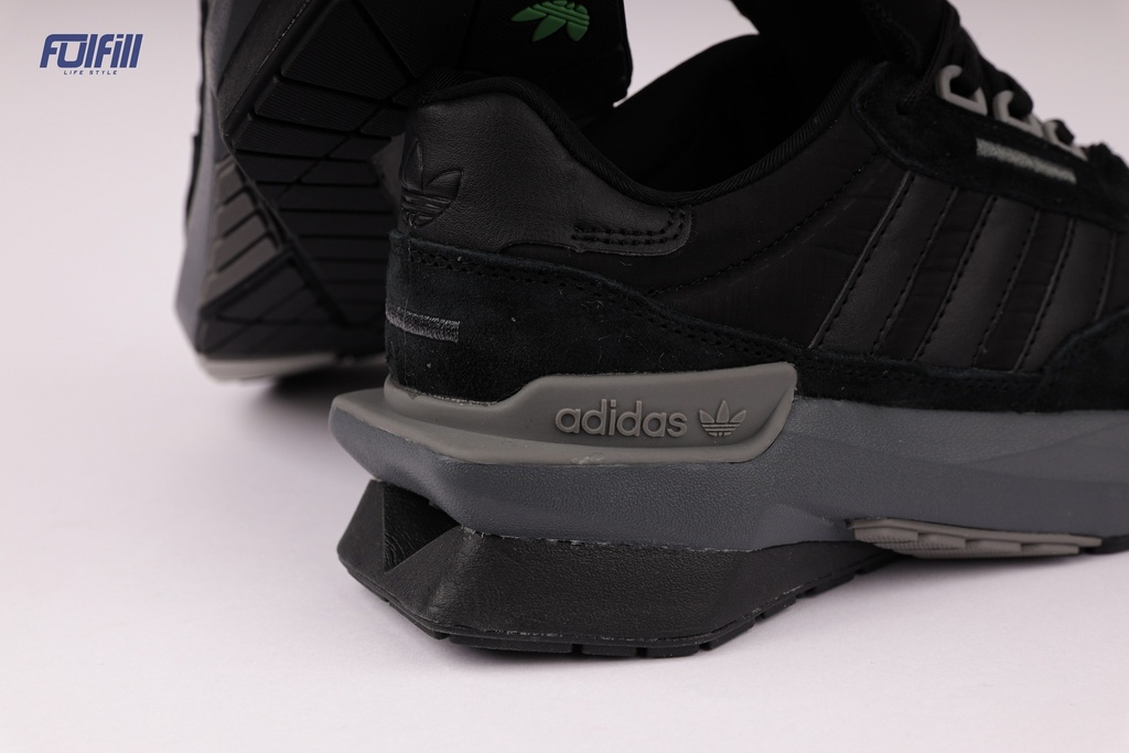 ADIDAS Cloudfoamlll 