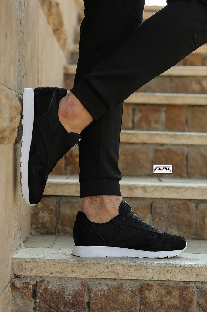 Reebok Classic Black