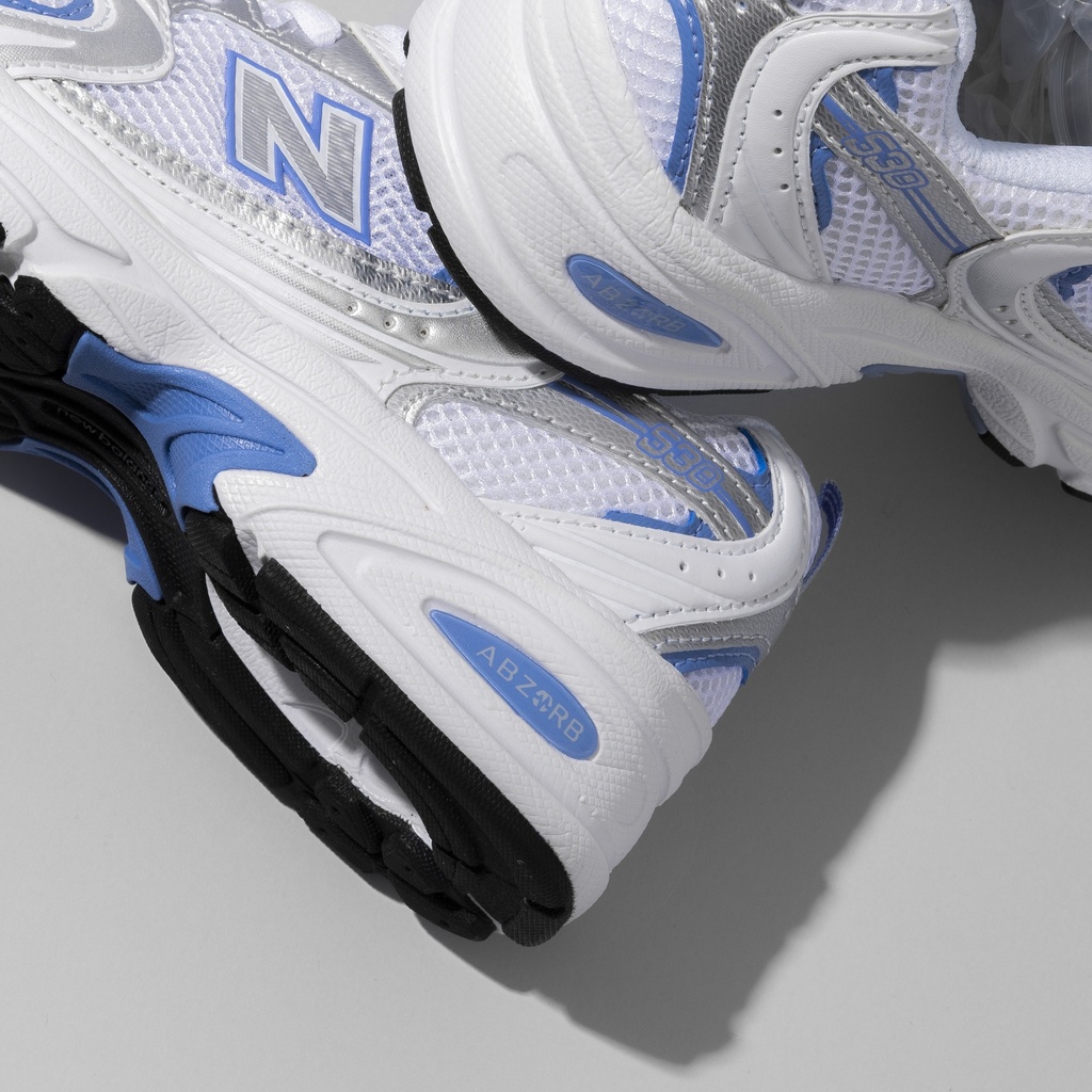 New Balance 530 trainers White