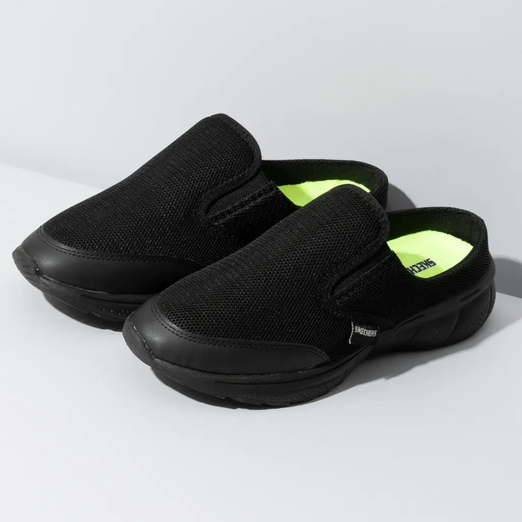 SLIPPER SKECHERS BLACK ll