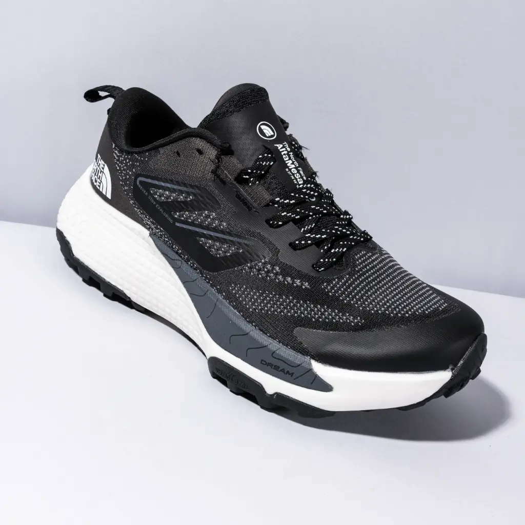 The North Face Running Black - White 