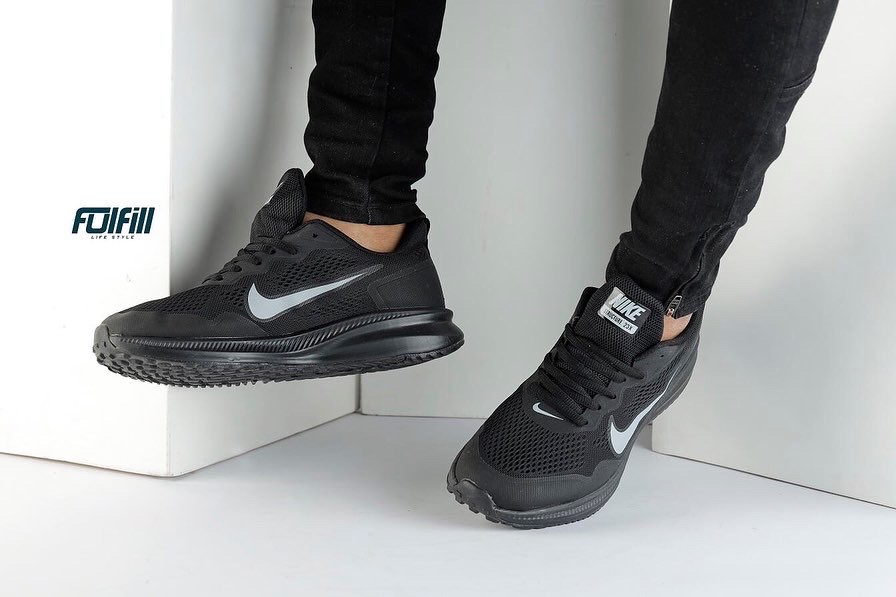 Nike structure 23 x Black