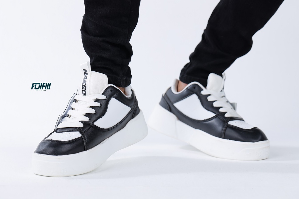 Naked Wolfe Black - White