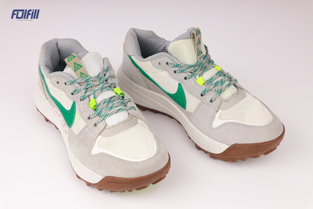 Nike ACG Beige Green
