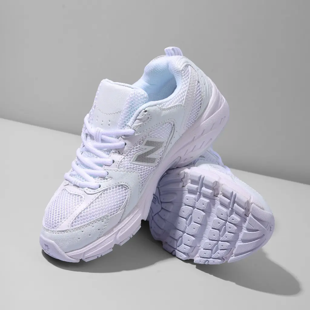 New Balance 530 trainers White