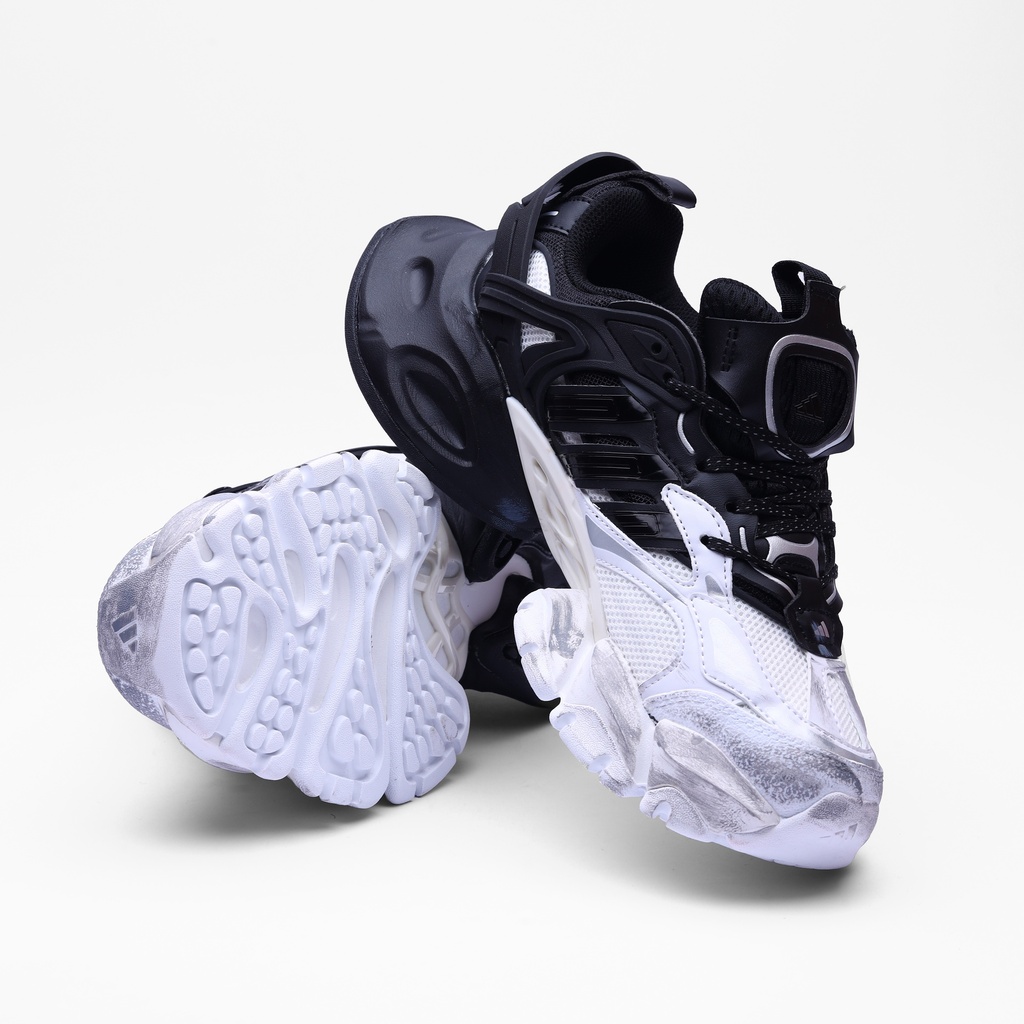 ADIDAS VENTO XLG RUNNER White Black