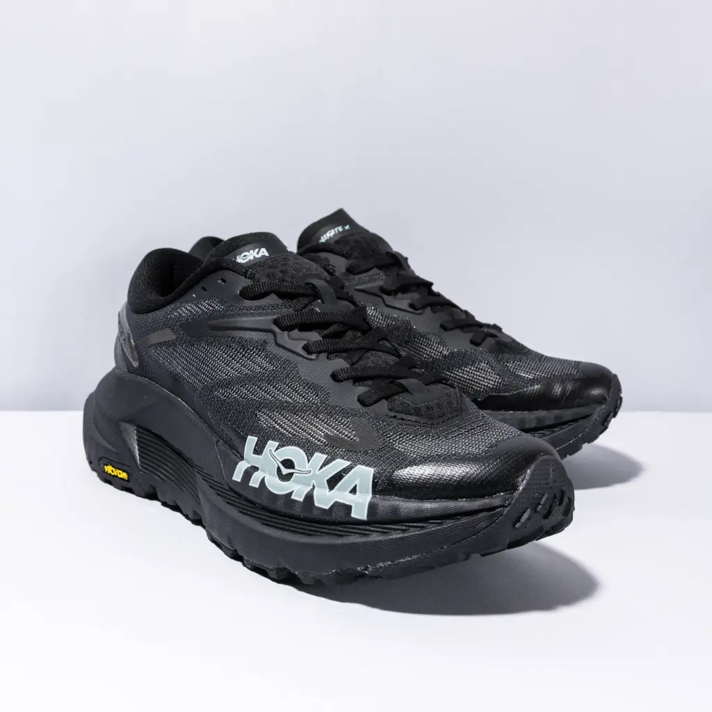 HOKA Black 26