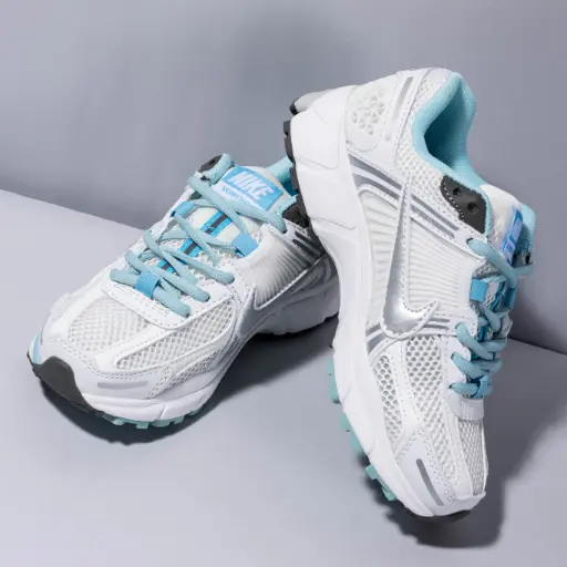 Nike ZOOM VOMERO 5 METALLIC II